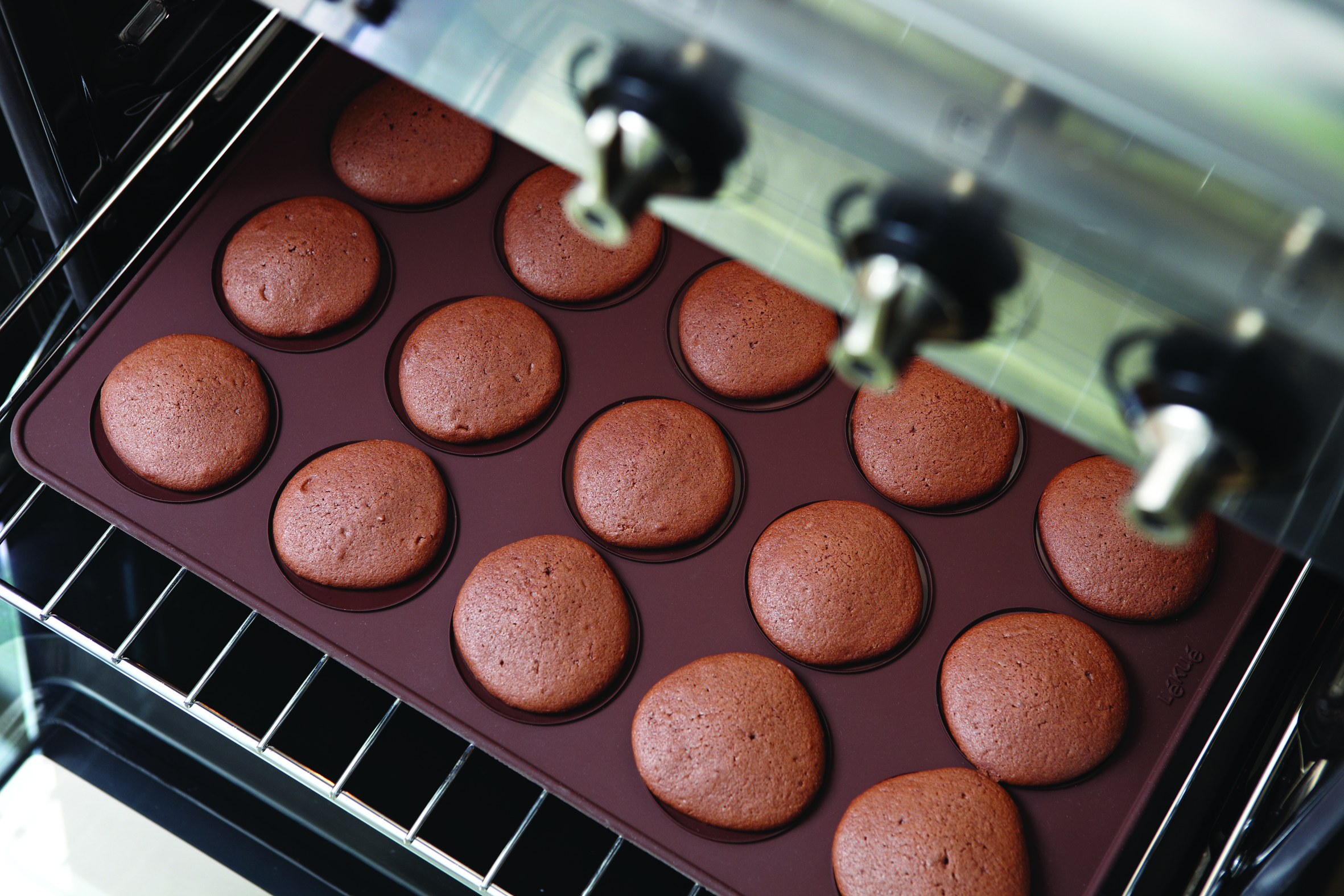 Macaron Kit Brown 8710755880384 Lekue 6 NR 33864