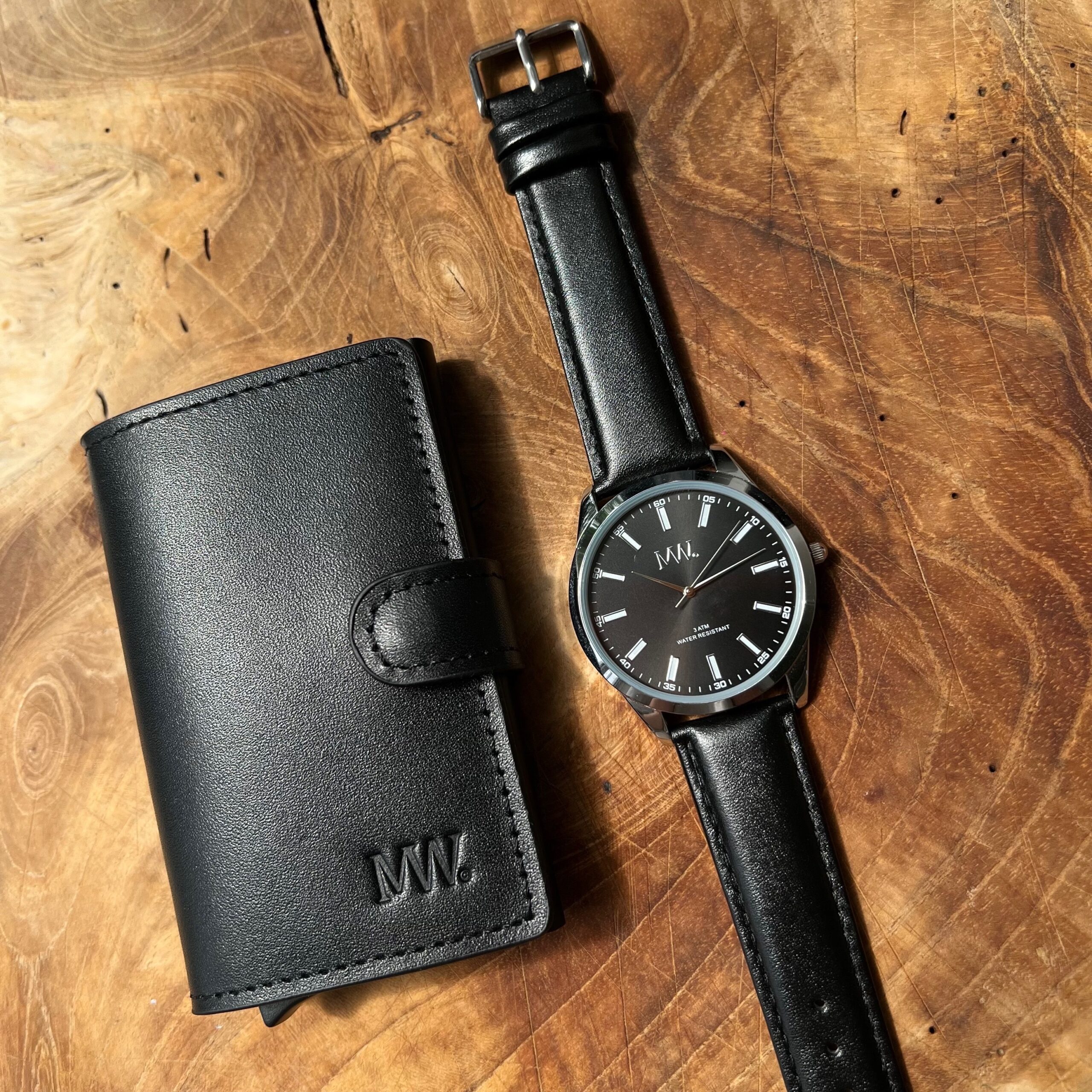 MW.CardWallet.Black 4 scaled